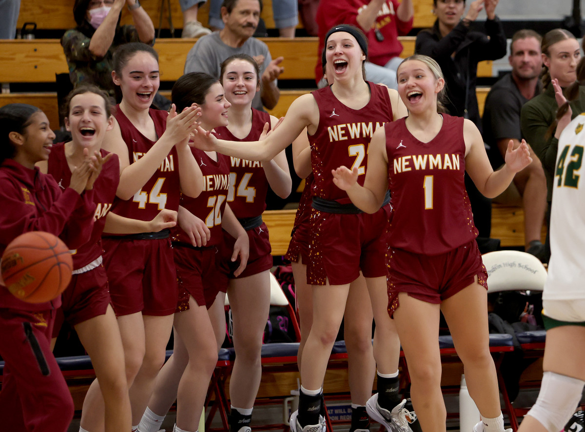 Cardinal Newman girls BB 61, San Ramon Valley 55 NCS Open championship by Dennis Lee 2-24-24022420247 (3)